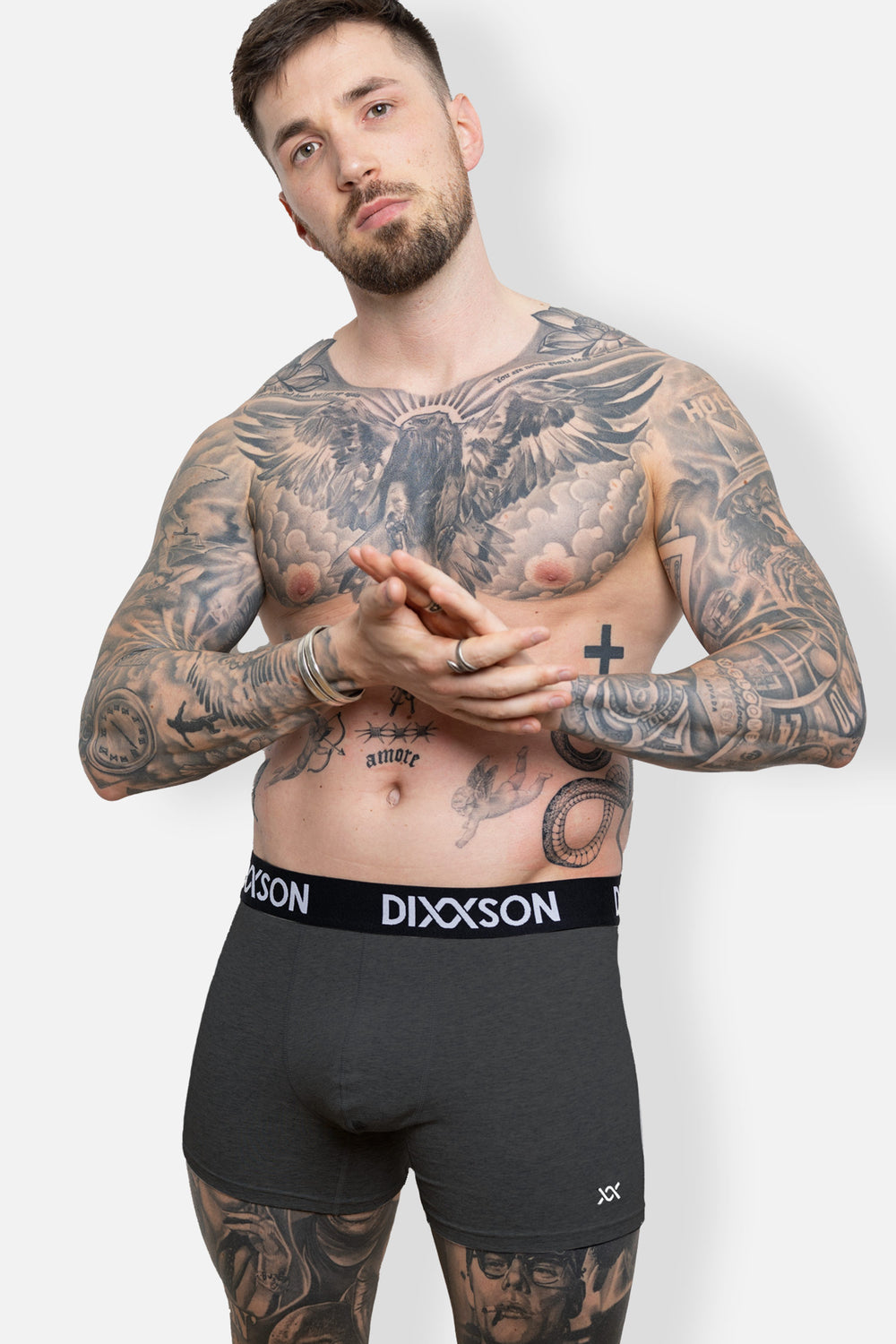 DIXXSON Basic Boxershorts Herren Anthrazit - Model tätowiert